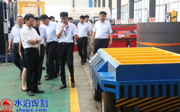 AGV機(jī)器人持續(xù)火熱，新領(lǐng)域帶來(lái)發(fā)展新機(jī)遇，水泊焊割自主研發(fā)的AGV小車
